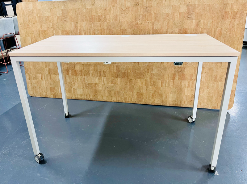 Slim Series Table