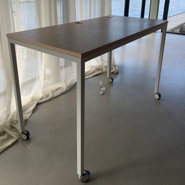 Slim Series Table on Castors - 1050H